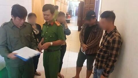 Phát hiện 3 thanh niên dương tính ma túy trong quán karaoke