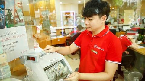 Tiền đồng vẫn ổn định, cần hạ nhiệt lãi suất