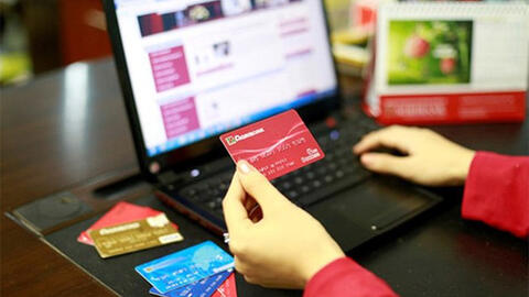 Chuyển đổi thẻ ATM làm bằng thẻ từ sang thẻ chip