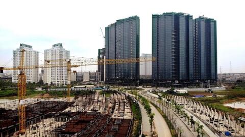 Nhà đầu tư chờ "thoát hàng", bao giờ "sóng" nhà đất trở lại?