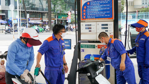 Xăng chịu thuế hơn 20%, Bộ Tài chính nói vẫn thấp thấp hơn nhiều nước