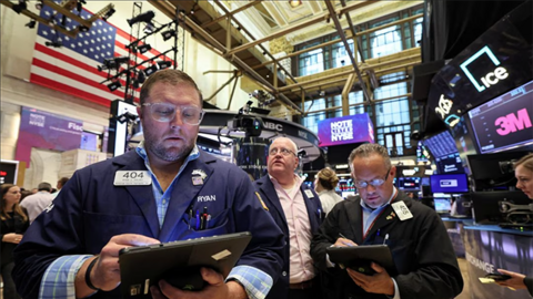 Lãi suất trái phiếu xuống thấp, Nasdaq Composite lập đỉnh tháng 8