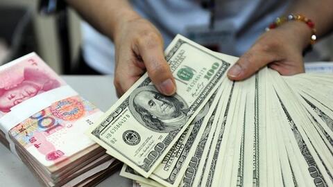 Đồng USD rơi xuống mức thấp nhất 5 tháng so với đồng euro