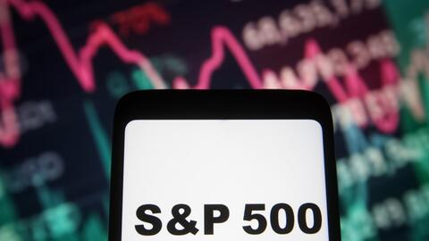 S&P 500 đứng trước cơ hội lập kỷ lục mới, Nasdaq Composite đã tăng hơn 44% từ đầu năm