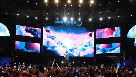 Sinh viên thỏa sức "sống ảo”, khoe chất riêng tại đêm nhạc Phenikaa