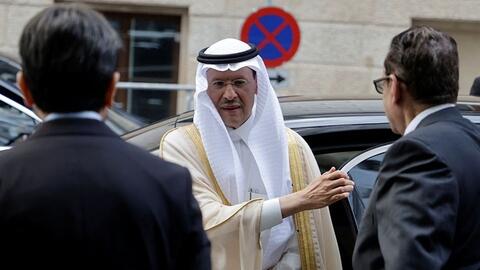 Thị trường dầu suy yếu, ‘ông lớn’ Arab Saudi giảm giá ở tất cả các khu vực