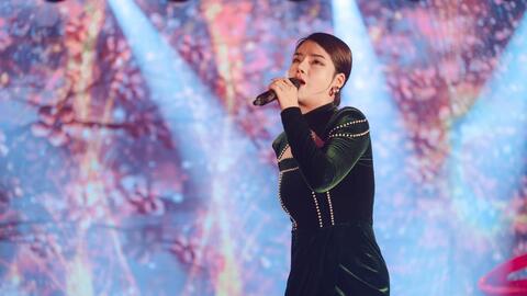 Ca sĩ Tô Ngọc Hà quyến rũ trong MV mới “Mùa đông nhớ anh”