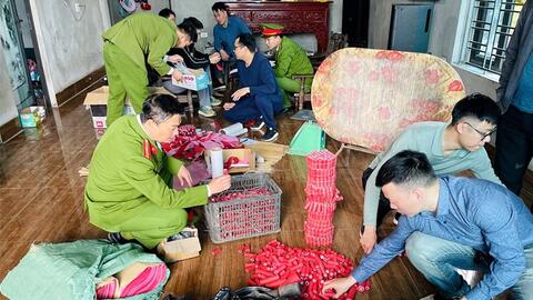 Triệt phá nhiều đường dây mua bán pháo nổ dịp cận Tết