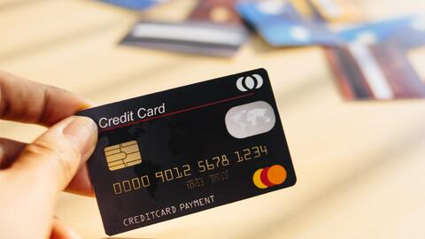 Vay thẻ tín dụng 8,5 triệu, sau 11 năm mang nợ gần 9 tỷ