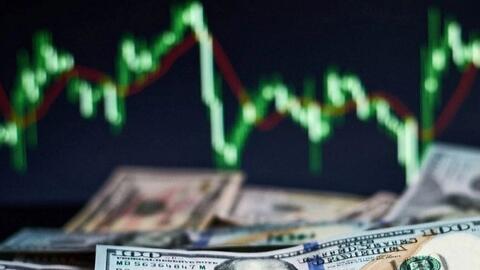 Fed giữ lãi suất cao nhất 23 năm: Chứng khoán toàn cầu tăng vọt, USD trượt dốc