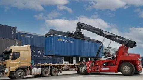 Lào ký sắc lệnh về việc khôi phục mức thuế giá trị gia tăng lên 10%