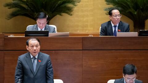 Cần ban hành các chính sách, giải pháp hạ giá thành vé máy bay