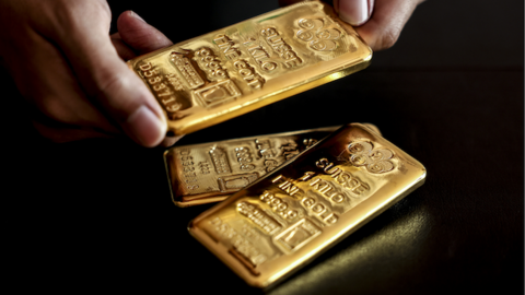 Vàng thế giới tăng nhẹ nhờ kỳ vọng hạ lãi suất của Mỹ