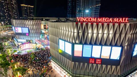 UNIQLO Vincom Grand Park chính thức khai trương ngày 20/7