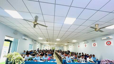 Bình Dương đối thoại cấp phép lao động cho doanh nghiệp Trung Quốc