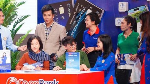 Phố Wall quay đầu giảm điểm, Dow Jones mất hơn 350 điểm