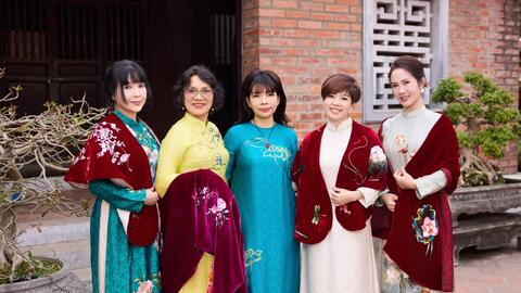 Nhà thiết kế Ngọc Lan ra mắt bộ sưu tập áo dài lấy cảm hứng từ cửu đỉnh