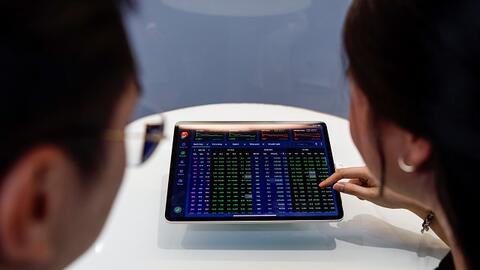 Chứng khoán Rồng Việt kỷ niệm 18 năm "trưởng thành vững bước" 