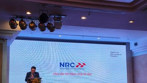 Doanh nghiệp bất động sản lại “thay tên, đổi áo”