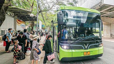 Hà Nội nâng cấp hệ thống xe buýt gắn kết đô thị và công nghệ thông minh