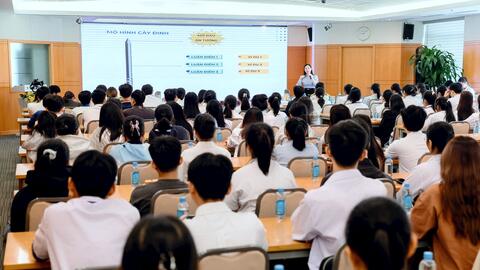 SACOMBANK dành hơn 4,3 tỷ đồng tiếp tục trao học bổng “ươm mầm cho những ước mơ”