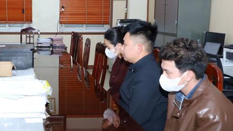 Công an Ninh Bình tạm giữ 3 đối tượng làm giả con dấu, tài liệu