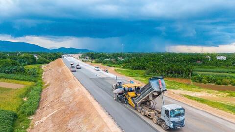 Bài 2: Chạy nước rút đưa dòng vốn đầu tư công "cán đích"