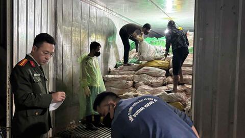 59 tấn lòng lợn không rõ nguồn gốc trong 3 container, cấp đông từ 4-6 tháng