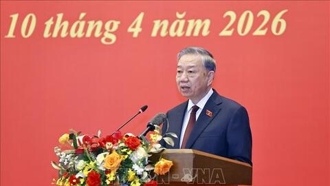 Trao quyết định chỉ định nhân sự Đảng ủy Quốc hội nhiệm kỳ 2025-2030