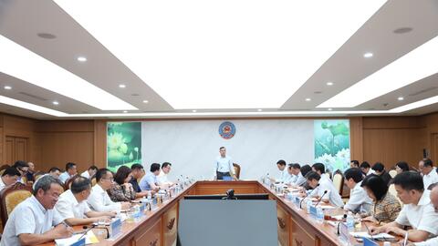 Xây dựng kịch bản tăng trưởng sát thực tiễn, phân bổ hiệu quả nguồn lực cho phát triển