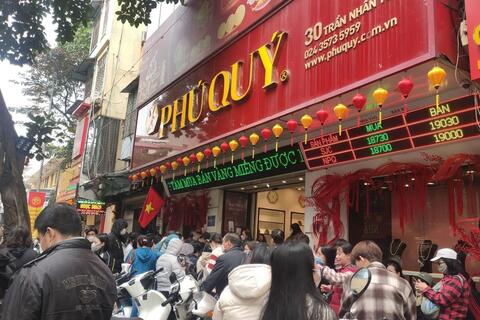 Thiếu hụt nguồn cung trầm trọng, giá bạc tăng chóng vánh