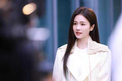 Bạch Lộc nhận 2 điều kiện vàng khi gia hạn hợp đồng với Vu Chính