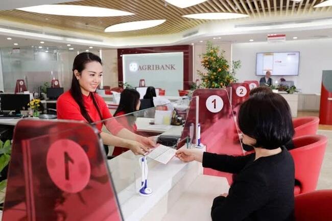 Giảm lãi suất đang lan rộng, mở đường hạ chi phí vốn