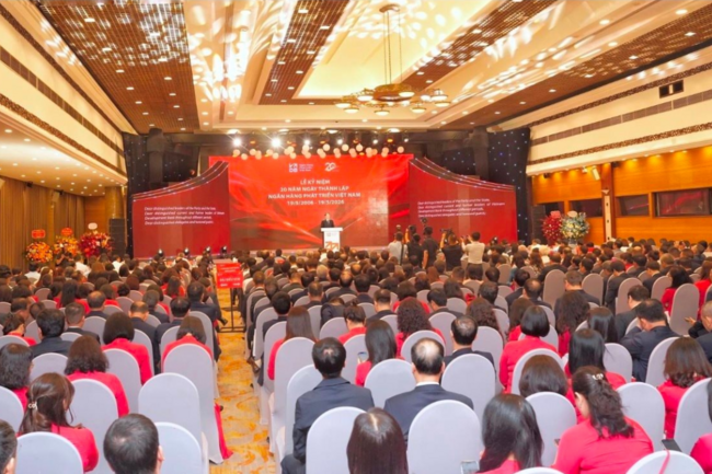 VDB kỷ niệm 20 năm thành lập: Khẳng định vai trò định chế tài chính phát triển của Nhà nước