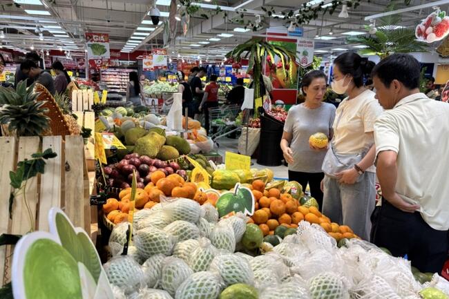 Kinh tế khởi sắc, thu ngân sách TP. Hồ Chí Minh đạt gần 50% dự toán năm