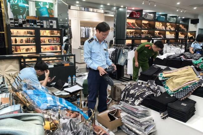 Lực lượng Quản lý thị trường xử lý trên 1.500 vụ xâm phạm sở hữu trí tuệ