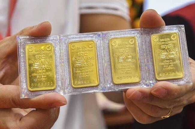 Giá vàng hôm nay tiếp tục lao dốc, giới đầu tư chùn tay?