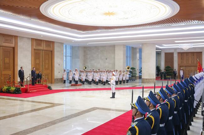 Việt Nam luôn kề vai sát cánh hỗ trợ Lào hiện thực hoá các mục tiêu chiến lược đã đề ra
