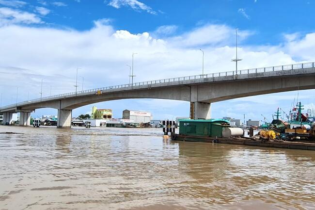 Kiến nghị xử lý, gỡ khó loạt dự án chậm tiến độ ở Sông Đốc, Cà Mau