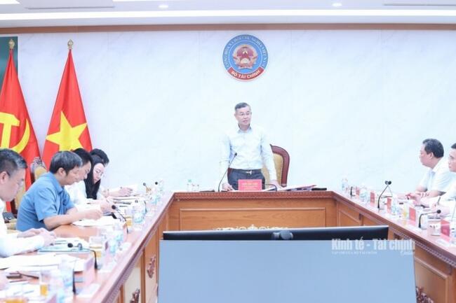 Bộ Tài chính tập trung nguồn lực, quyết tâm thực hiện mục tiêu tăng trưởng 2 con số