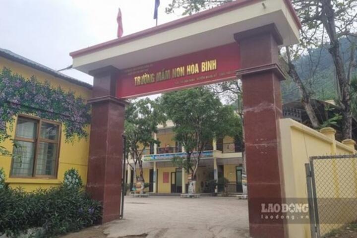 Tạm đình chỉ hiệu trưởng trong vụ lọt thịt lợn nhiễm bệnh vào trường mầm non