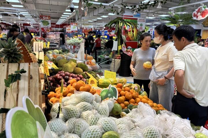 Kinh tế khởi sắc, thu ngân sách TP. Hồ Chí Minh đạt gần 50% dự toán năm