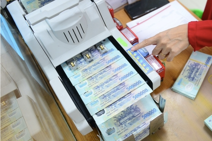 Sữa Quốc tế LOF trả cổ tức 10.000 đồng/CP, nhiều doanh nghiệp chia cổ phiếu