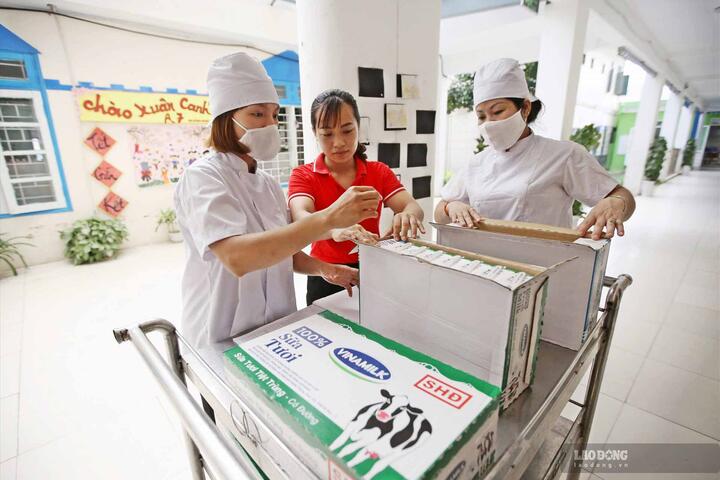 Khánh Hòa dự kiến chi hơn 137 tỉ đồng phát sữa miễn phí cho trẻ vùng khó khăn