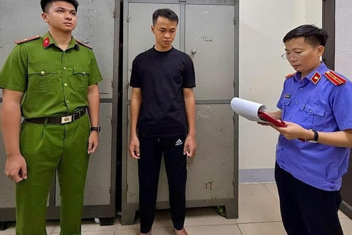 Bắt tạm giam đối tượng giả danh công an cưỡng đoạt tài sản
