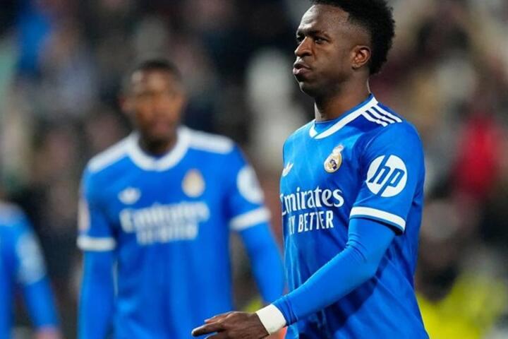 Arsenal còn những lựa chọn nào sau khi hụt Vinicius?