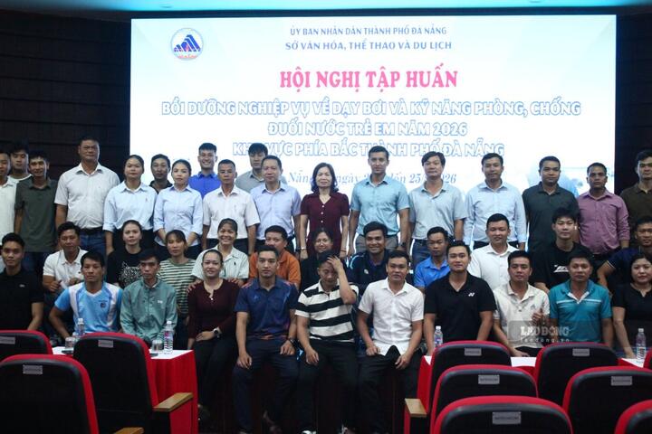 Đà Nẵng tập huấn dạy bơi và phòng, chống đuối nước trẻ em