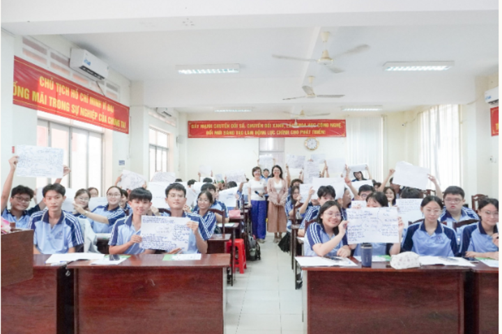 Shinhan Life Việt Nam hoàn thành chương trình hướng nghiệp S-Career 2026 cho học sinh trung học phổ thông