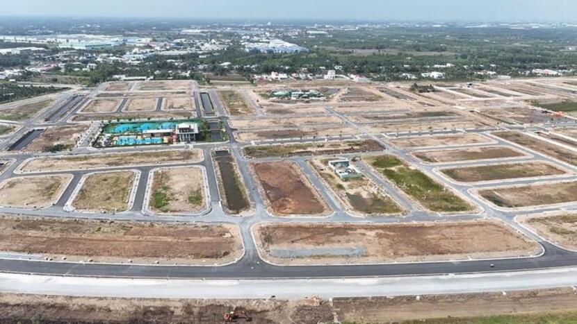 Chung cư Hà Nội chững giá, thanh khoản giảm: Môi giới chuyển sang bán đất nền vùng ven