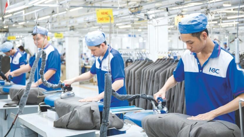 Người lao động làm việc lâu dài tại doanh nghiệp được mua thêm cổ phần